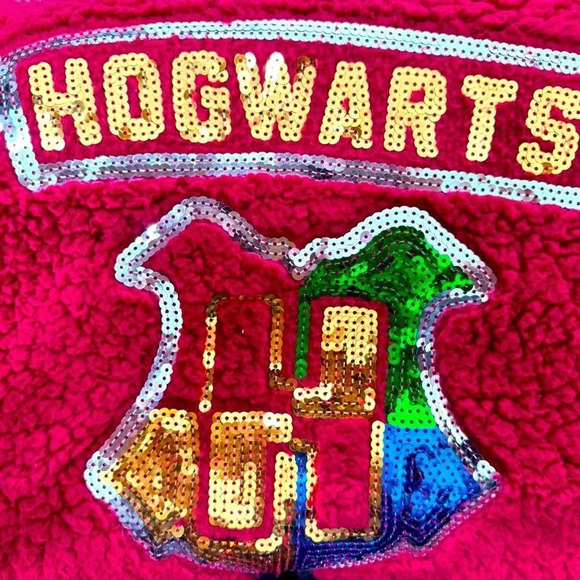 NWT Burgundy Fleece Harry Potter Hogwarts Sweatshirt size XL - Picture 1 of 8